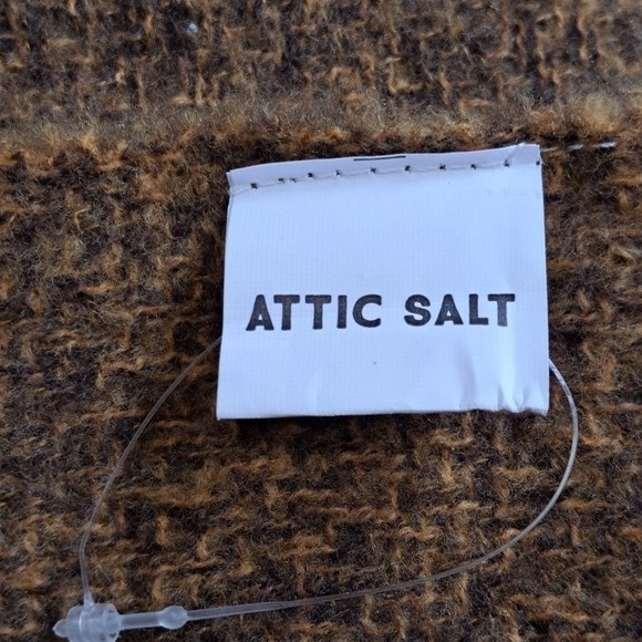 Attic Salt Botique Oversized Blanket Scarf With Fringe - Picture 4 of 4